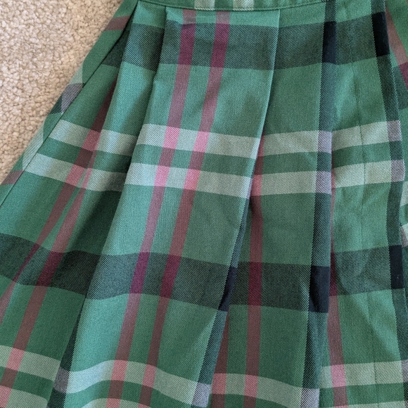 Urban Outfitters Green Plaid Pleated Mini Skirt with Buckle, Size XS - Picture 3 of 3